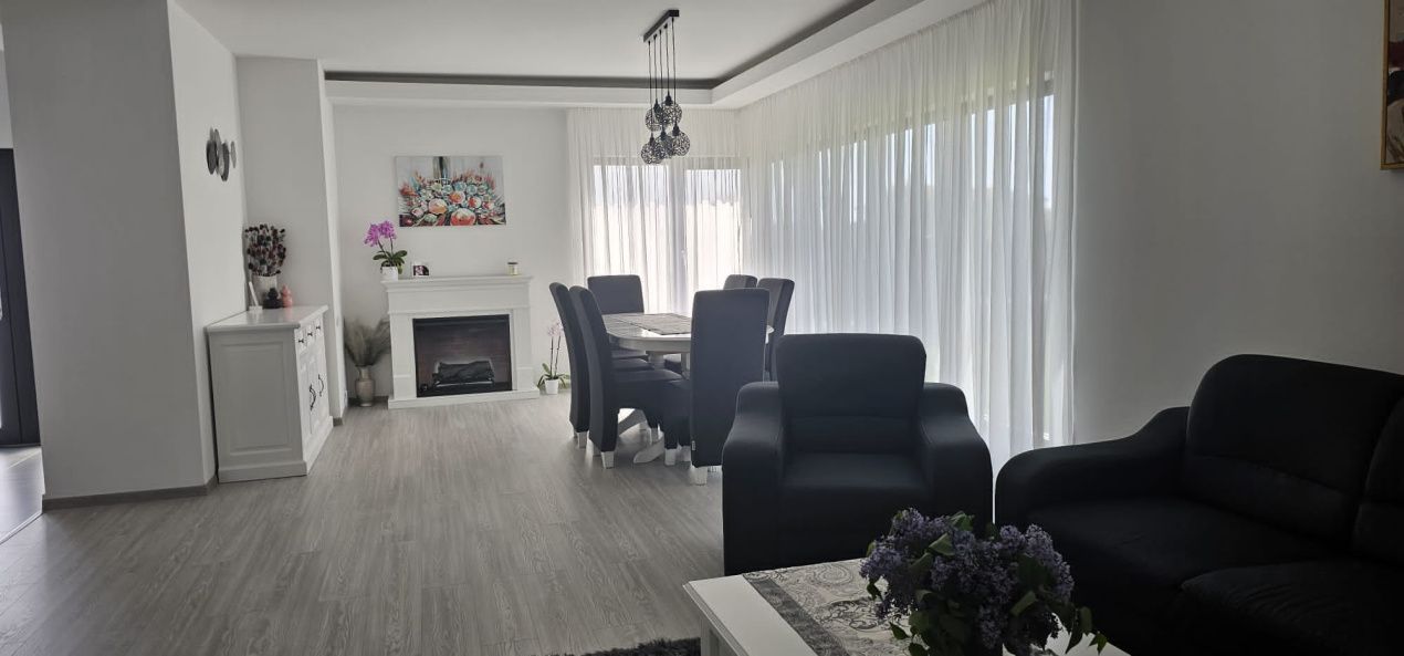 Casă premium 4 camere, 800 mp teren-Dezmir – fotografia 1 din 13