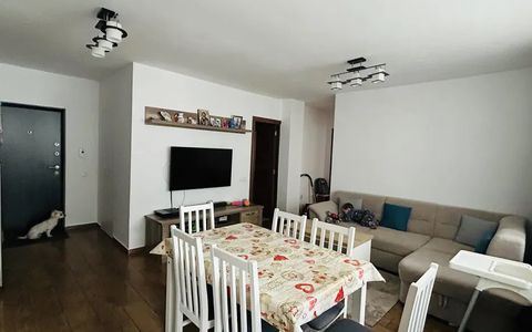 Apartament 3 camere, parcare inclusă, str. Stejarului