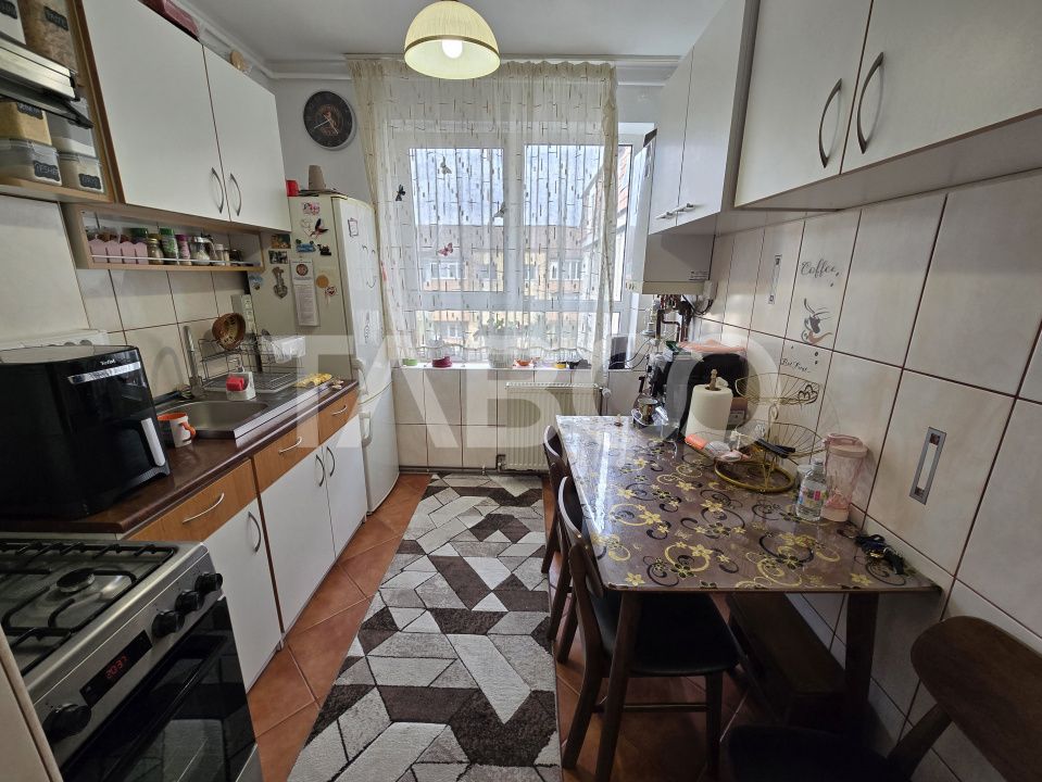 Apartament 2 camere de vanzare mobilat cu balcon in Terezian Sibiu – fotografia 5 din 14
