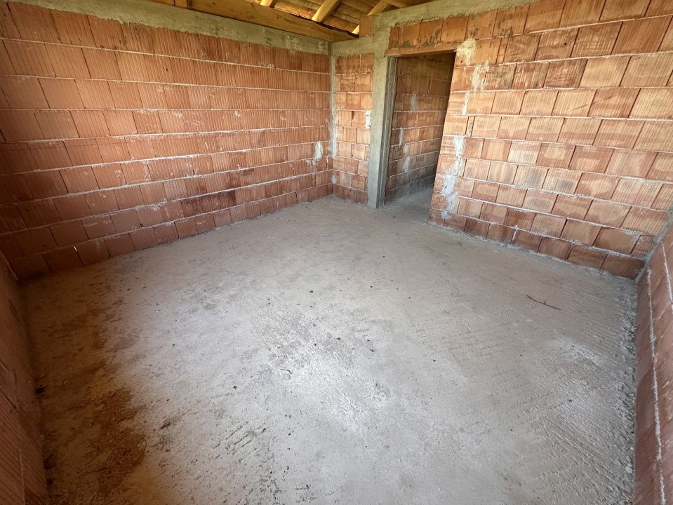 Casa noua la Rosu cu 4 camere teren aferent 386 mp cu toate utilitatile – fotografia 6 din 11
