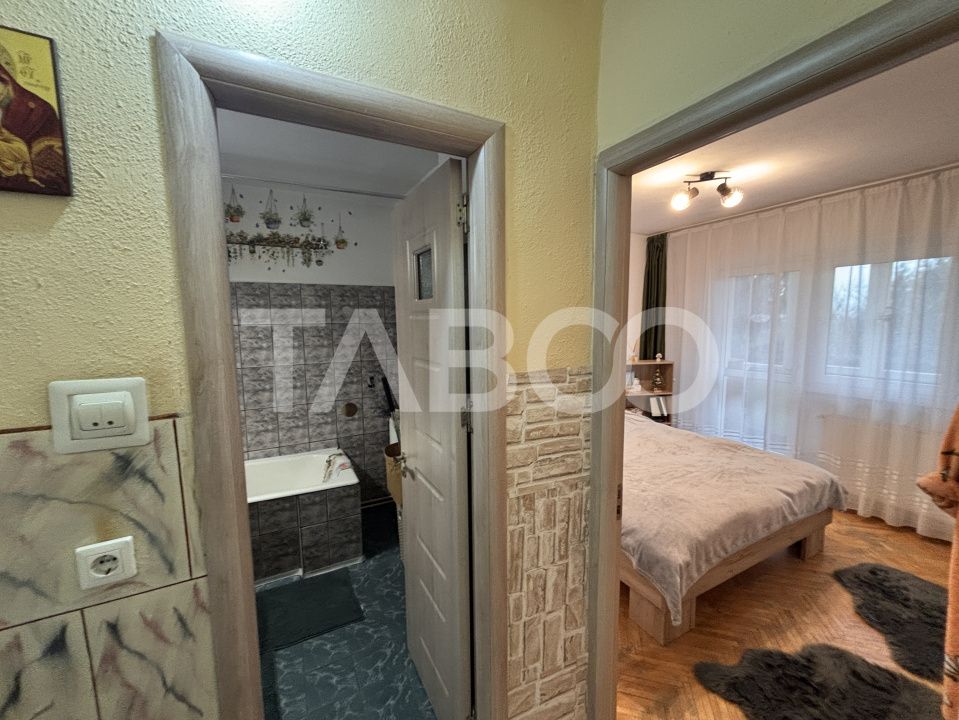 Apartament decomandat 3 camere de vanzare etaj 2   Valea Aurie – fotografia 13 din 14