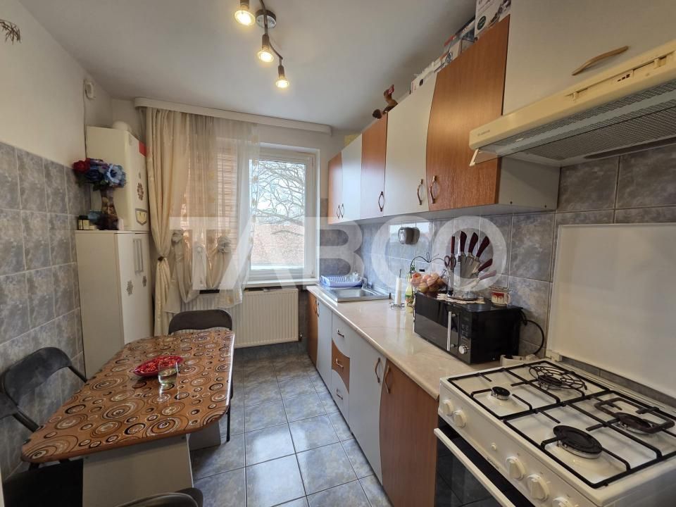 Apartament 2 camere  semidecomandat zona Vasile Alecsandri etaj 3 – fotografia 6 din 7