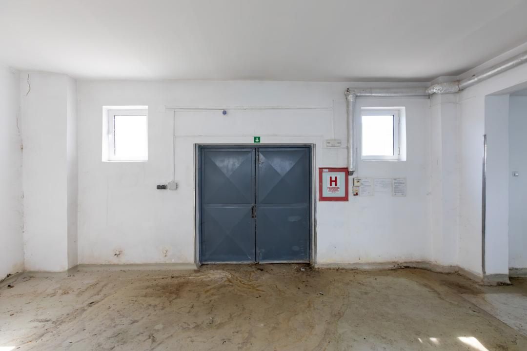 Proprietate de vânzare pentru investiție–teren 3874mp+construcții 989mp, Bacău – fotografia 37 din 47