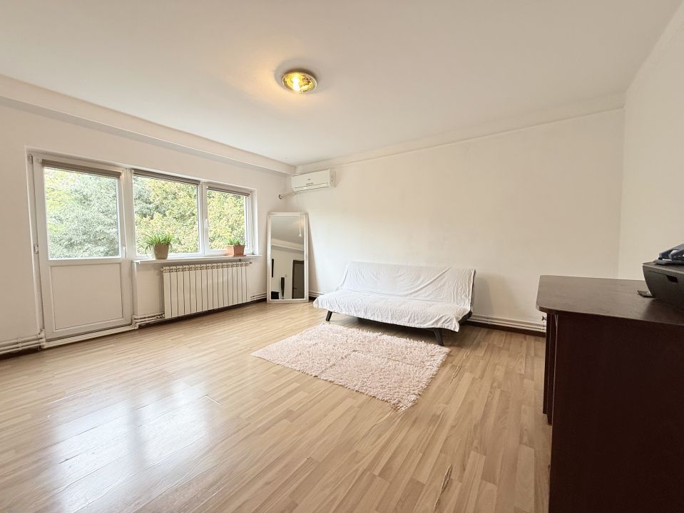 Apartament de inchiriat cu 2 camere, Faleza Nord – fotografia 2 din 10