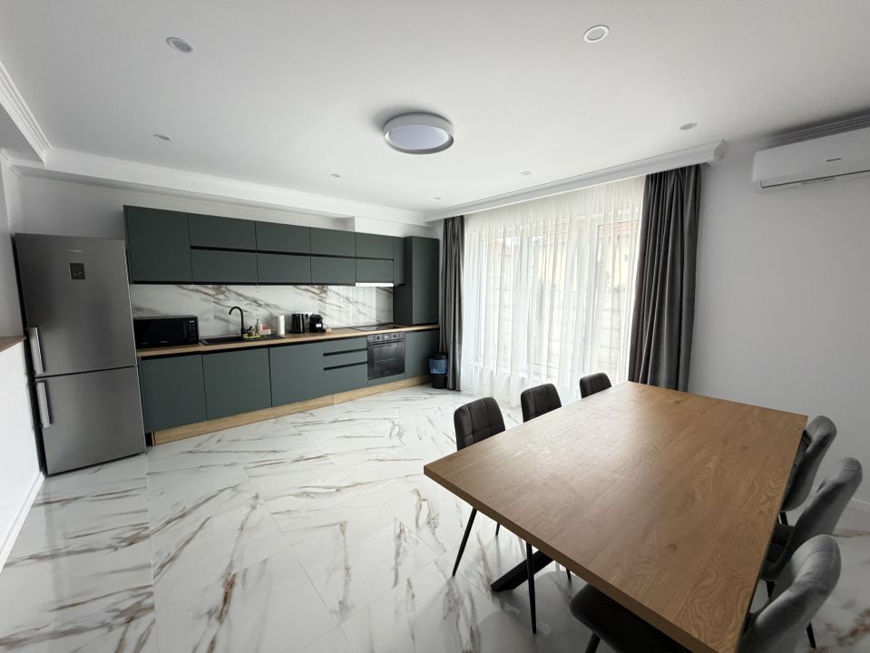 APARTAMENT NOU ÎNCHIRIERE – CENTRU, PRIMA ÎNCHIRIERE, MOBILAT, UTILAT, PARCARE – fotografia 16 din 18