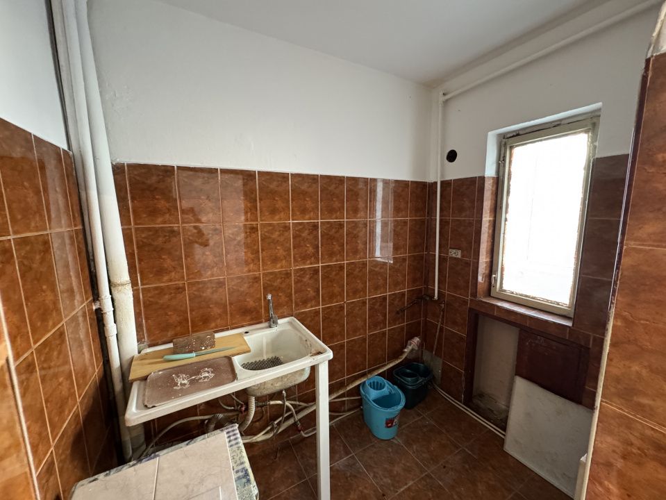 Garsonieră de vânzare | etaj 2 | Dragoș vodă | necesită renovare – fotografia 3 din 5