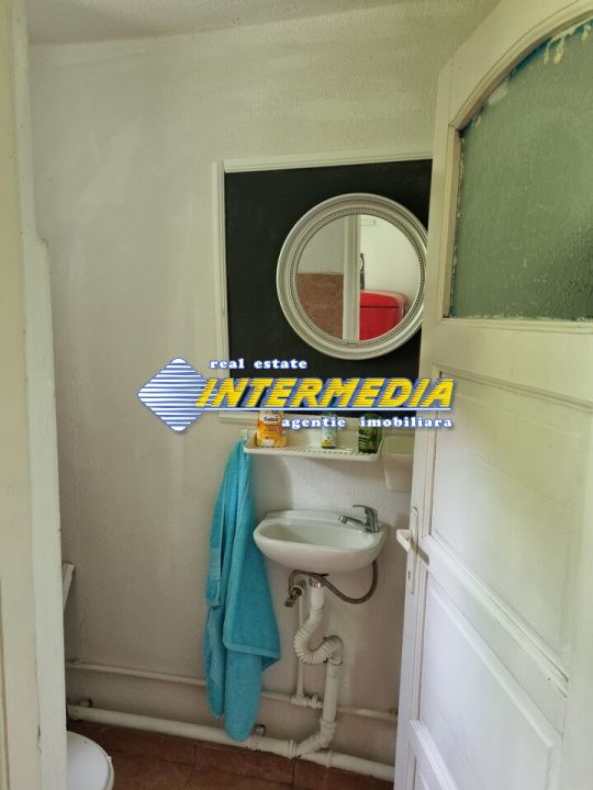 Casa P+E de vanzare recent renovata in Centru cu 680 mp teren – fotografia 2 din 35