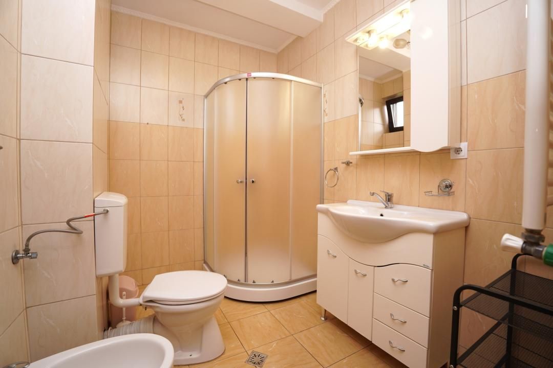 Inchiriere Vila |  Vitan Mall - Dristor | 7 Camere P+2+Curte+Parcare – fotografia 9 din 18