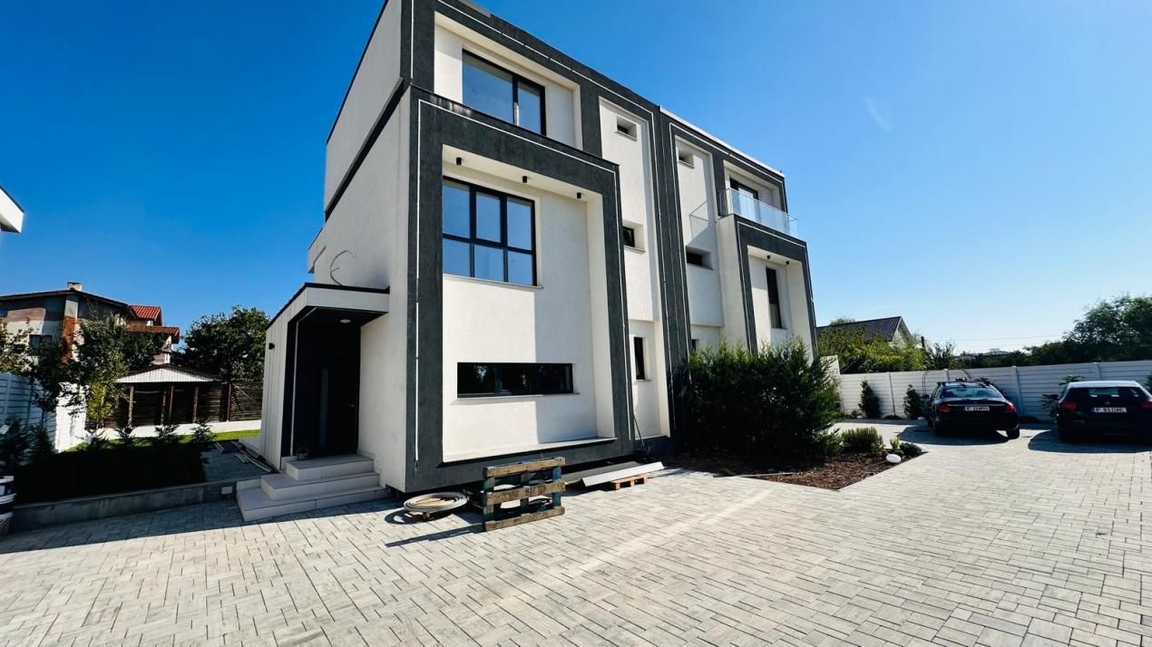 CASA 4 CAMERE | Corbeanca Ostratu | Vedere lac | Pompă de căldură | – fotografia 1 din 24