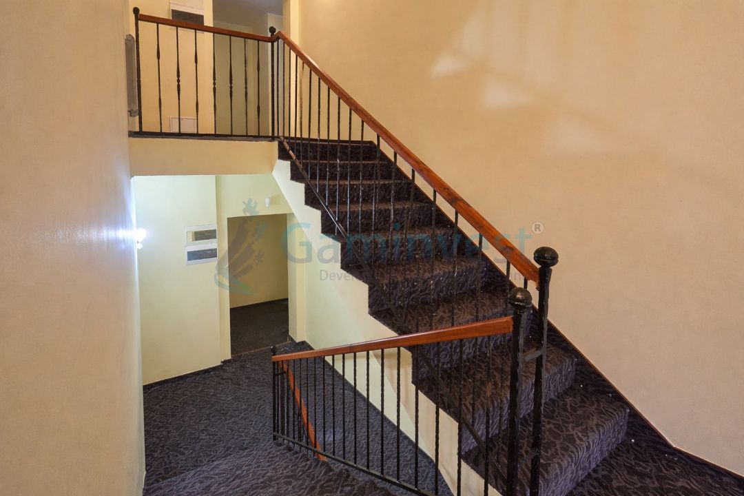 Cladire pentru birouri, cabinete sau spatiu comercial ultracentral, Oradea – fotografia 18 din 20