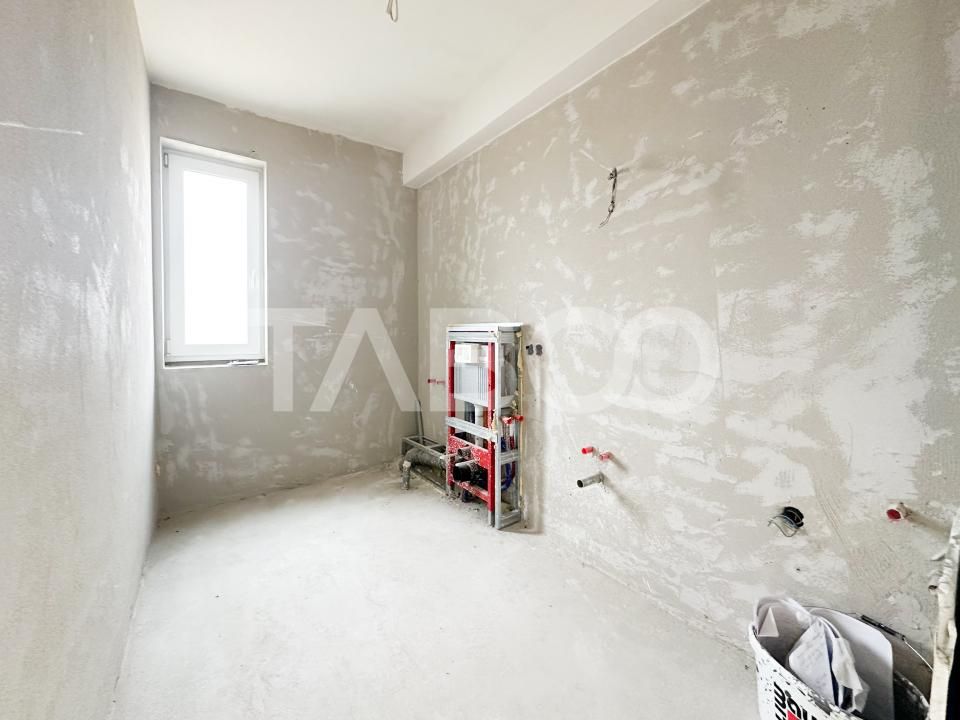 Casa cuplata de vanzare semifinisat in Dambul Rotund cu garaj – fotografia 8 din 14