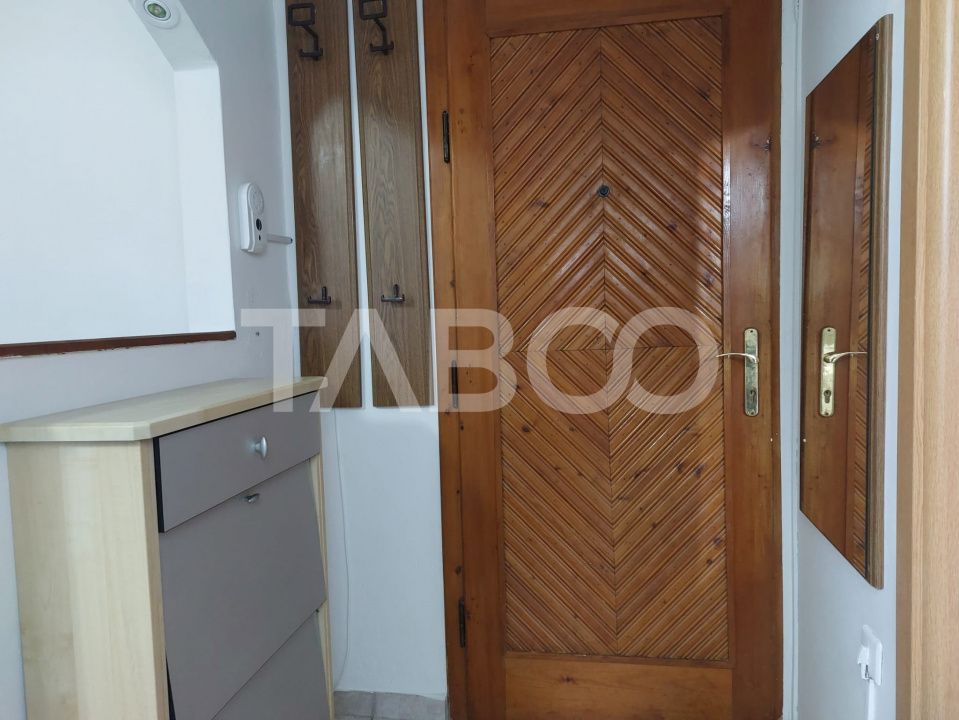 Pret Avantajos-Apartament 50 mpu 2 camere etaj 3 pivnita Cisnadie – fotografia 12 din 12