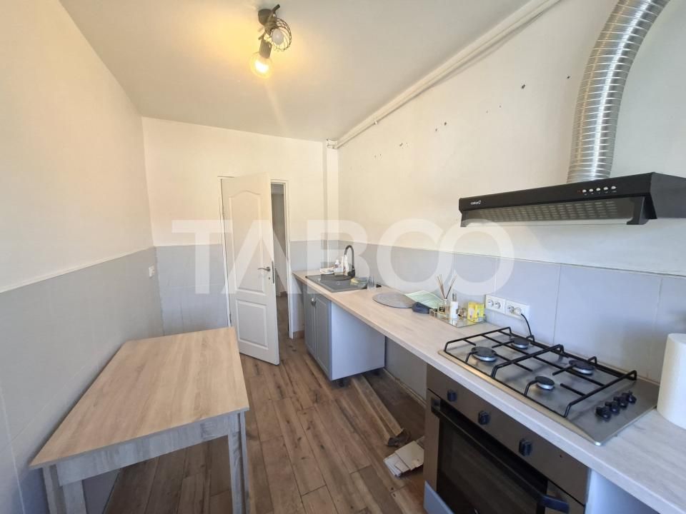 Apartament decomandat de vanzare 2 camere Strand etaj 4 acoperis – fotografia 8 din 18