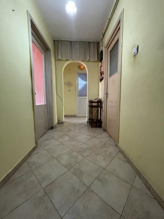 COMISION 0% Apartament 3 camere dec 2 băi etajul 3 central Gaesti – fotografia 12 din 19