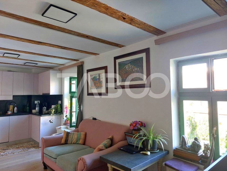 Casa de vanzare 3 camere 2 bucatarii 3 bai teren 340 mp Cisnadie – fotografia 4 din 36