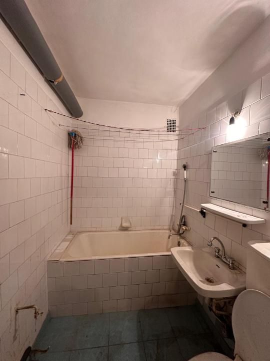 Garsonieră cu balcon de vânzare în zona Tomis III – vedere superbă către oraș – fotografia 7 din 7