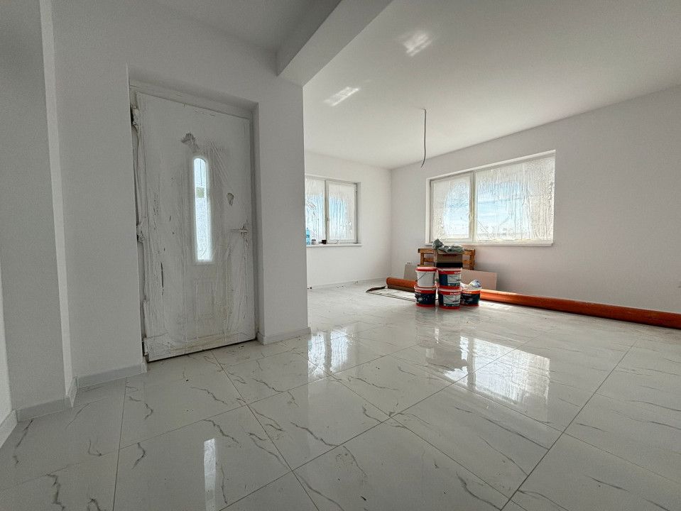 Duplex 4 camere, 110 mp utili, 335 mp teren, toate utilitatile -Giroc – fotografia 1 din 15