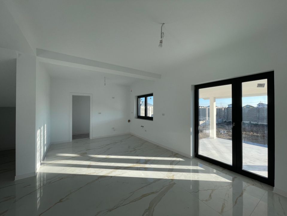 Duplex despartit prin camera tehnica  finisaje premium Mosnita – fotografia 3 din 19
