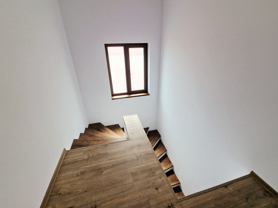 Duplex la prima inchiriere in Dambul Rotund – fotografia 18 din 21