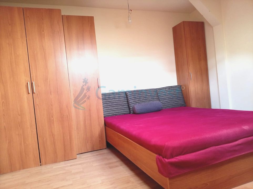 Apartament 3 camere de vanzare, cartierul Nufarul, Oradea – fotografia 2 din 10
