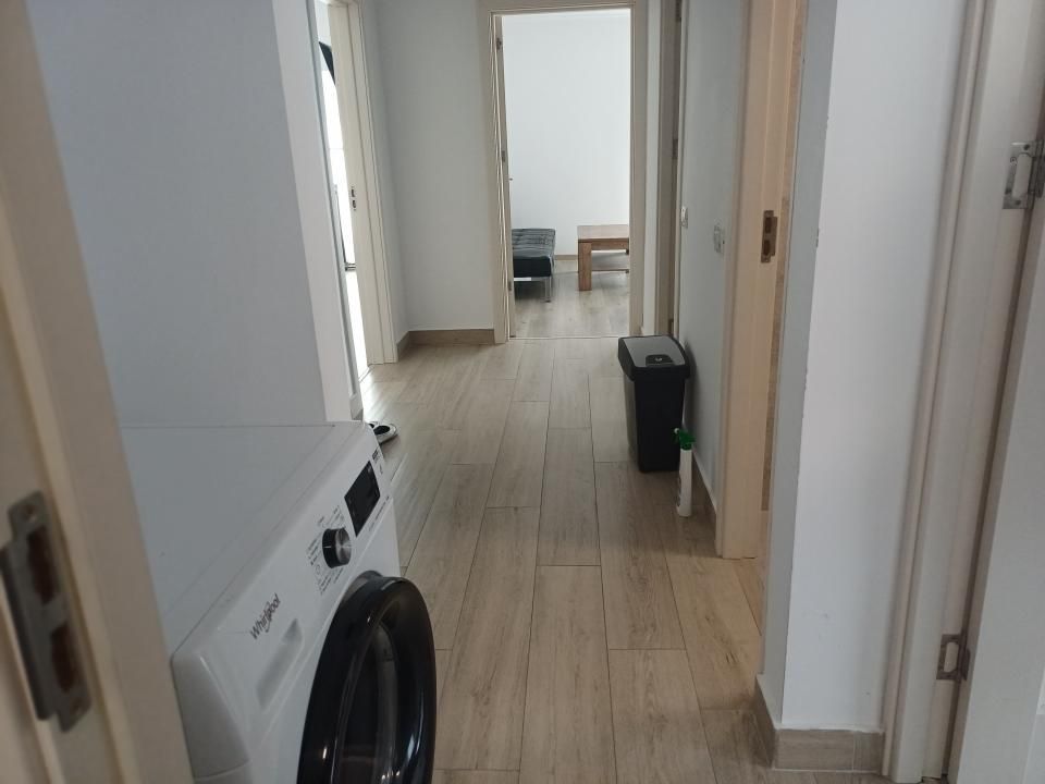 Inchiriere apartament 3 camere  Central – fotografia 14 din 16