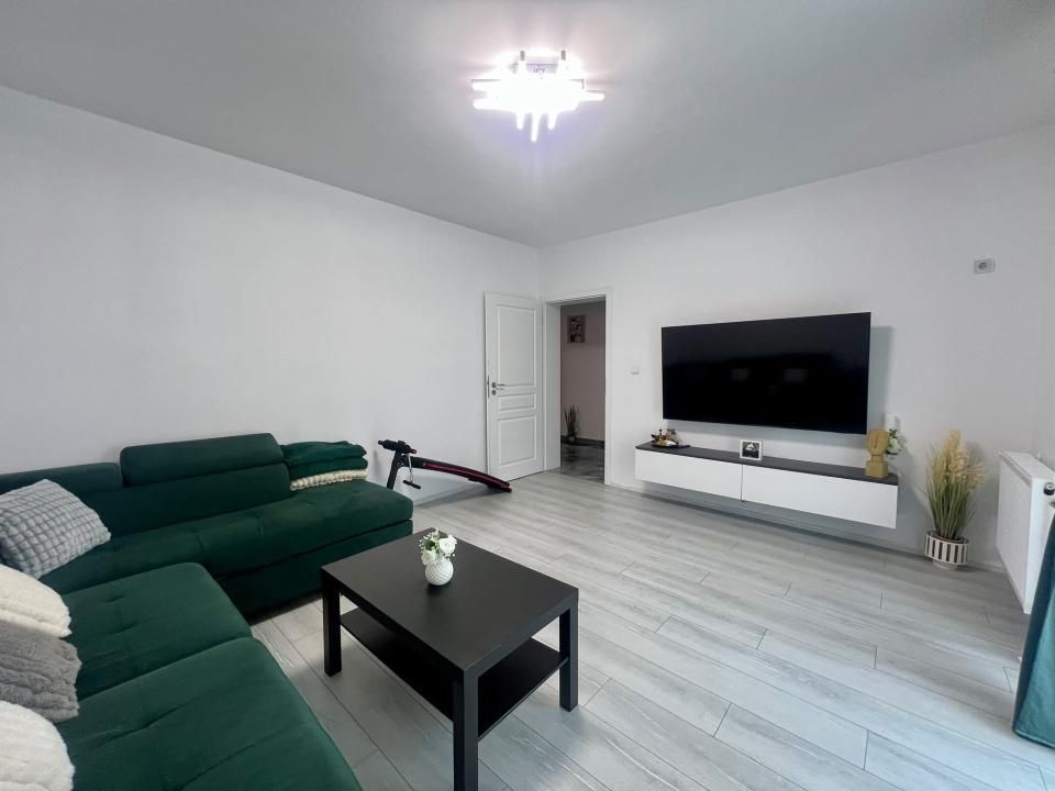 Apartament 2 camere, decomandat 55mp utili + curte 51 mp - Braytim – fotografia 1 din 12