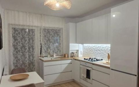 Apartament de vanzare 2 camere, complet mobilat si utilat, parcare, zona Porii!