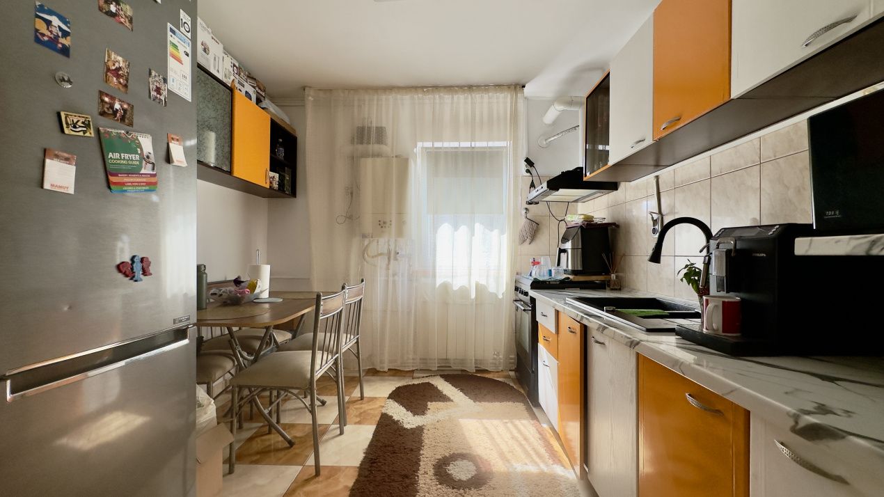 Apartament 4 camere, etaj intermediar, zona CET – ideal pentru familie – fotografia 3 din 20