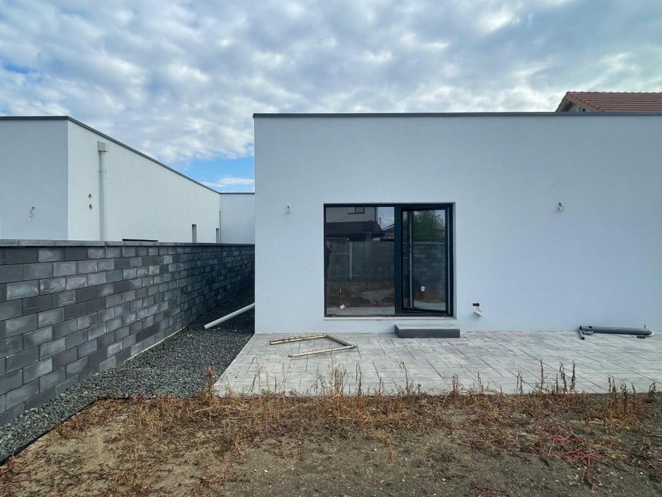 Duplex pe parter 98mp utili, 375mp teren - Calea Urseni – fotografia 10 din 11
