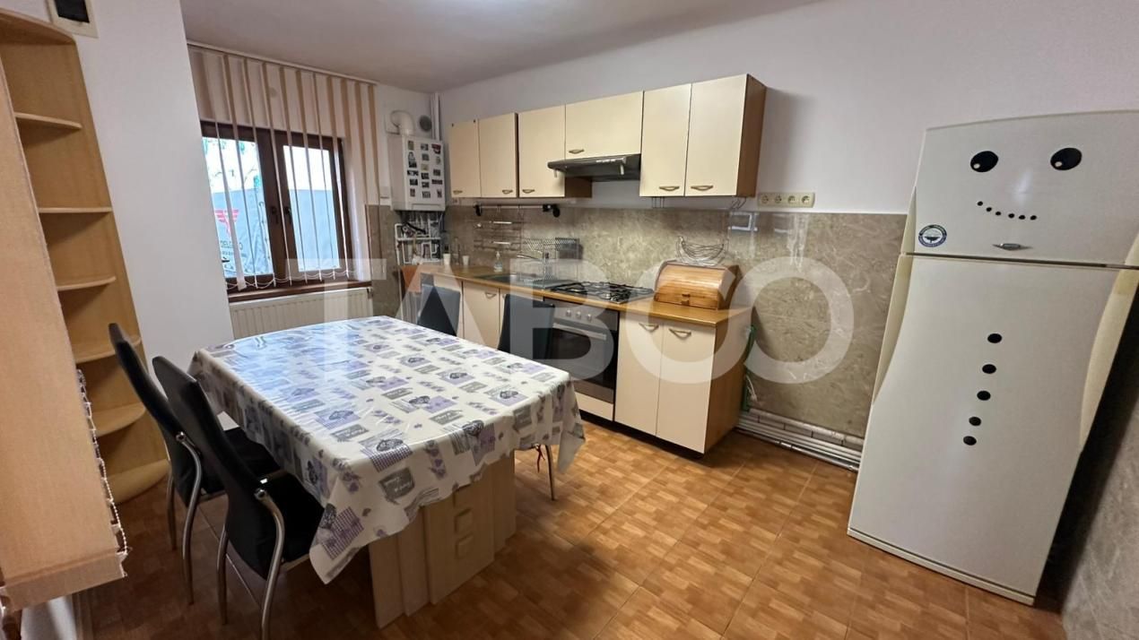 Casa cu acces auto cu 2 apartamente separate garaj  Piata Cluj Sibiu – fotografia 19 din 19