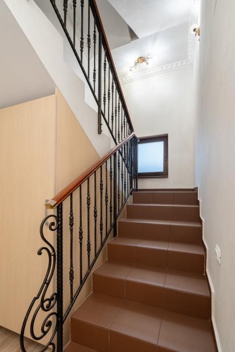 Casă premium de vânzare în Adunații Copăceni – 326 mp utili, 492 mp teren, garaj – fotografia 21 din 28