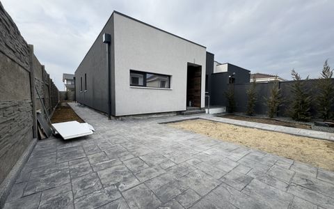 Duplex 3 camere, 90mp utili, 350mp teren, situat in Mosnita Veche