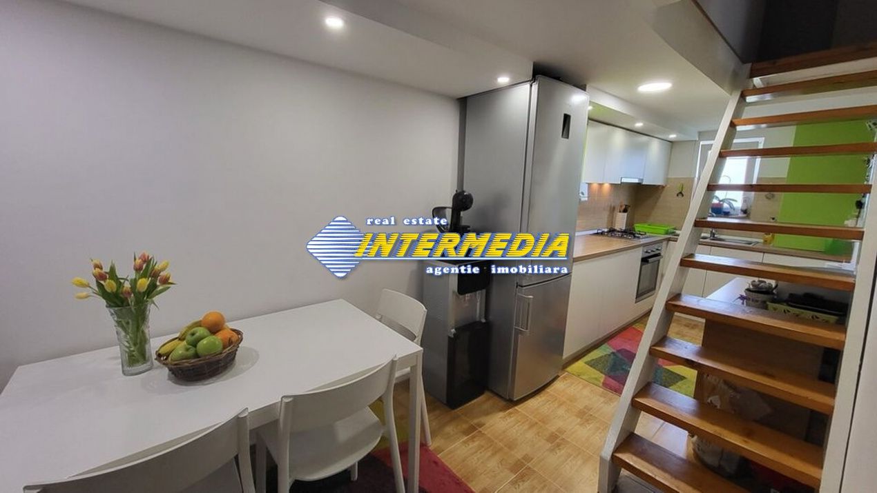 Casa Insiruita Apartament 3 camere P+1 cu 250 mp Teren Scara Interioara Mobilat – fotografia 4 din 8