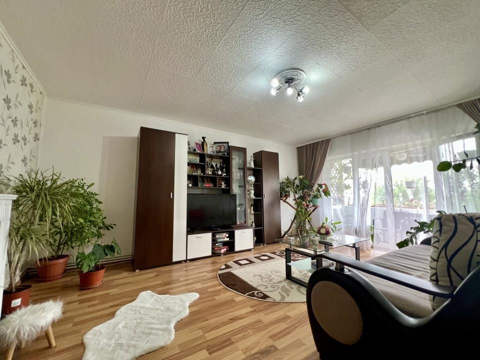 Apartament 4 camere, decomandat, 92 mp utili - zona Chisoda – fotografia 3 din 12