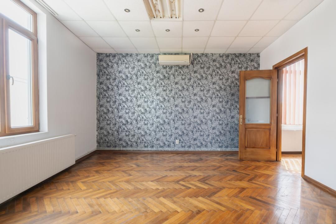 Una dintre puținele clădiri individuale cu curte proprie din Peninsula Constanța – fotografia 19 din 21