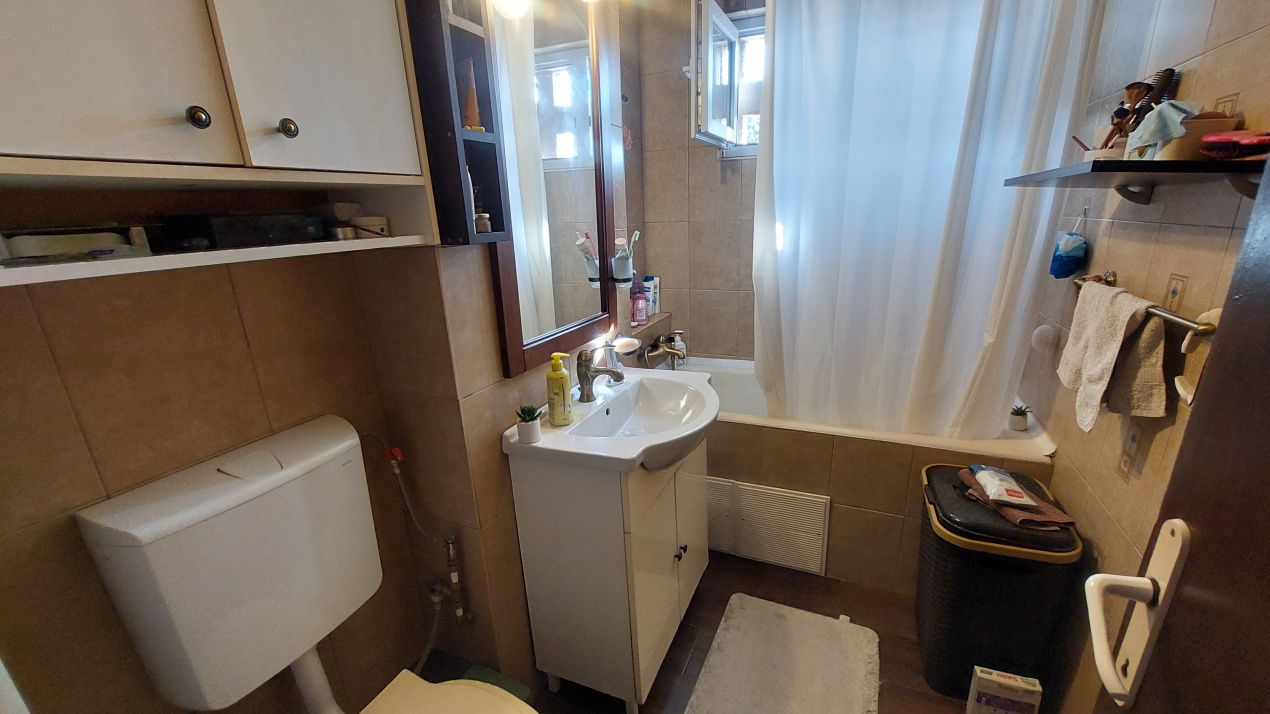 Apartament 3 camere semidecomandat, 68 mp, etajul 3, Valea Rosie, zona Scoala 42 – fotografia 5 din 6