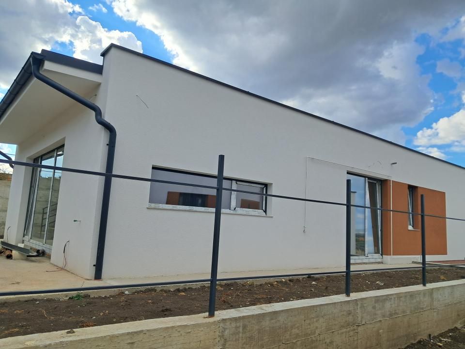 COMISION 0% CUMPARARE/Casa INDIVIDUALA teren 700mp DEZMIR – fotografia 5 din 11