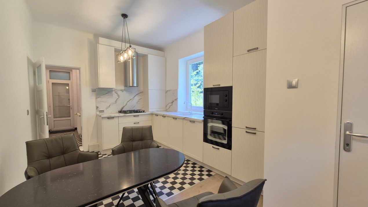 Apartament cu 2 camere partial mobilat in zona centrala – fotografia 1 din 15