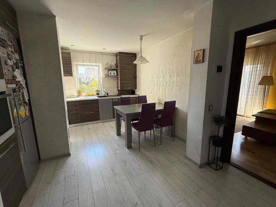 Apartament de vanzare 3 camere 68mp zona Marasti – fotografia 2 din 8
