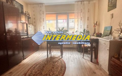 Garsoniera decomandata 32 mp de vanzare etaj 1 Cetate