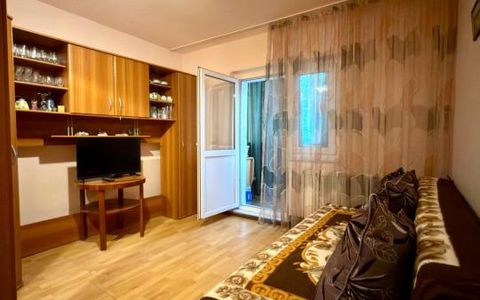 Apartament cu 4 camere, 79 mp utili, etaj 1 - Zona Lipovei