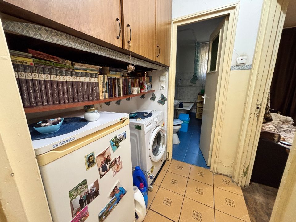 Apartament 3 camere semidecomandat, parter, Rovine zona Facultatea de Drept – fotografia 6 din 7