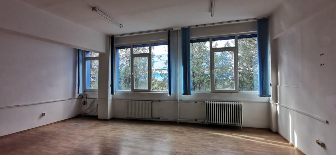 Spatiu birou de inchiriat, 63 mp utili, etaj 1,  Zona Calea Sagului – fotografia 1 din 11