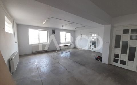 Spatiu comercial 100 mpu CURENT TRIFAZIC locuri parcare Lazaret Sibiu