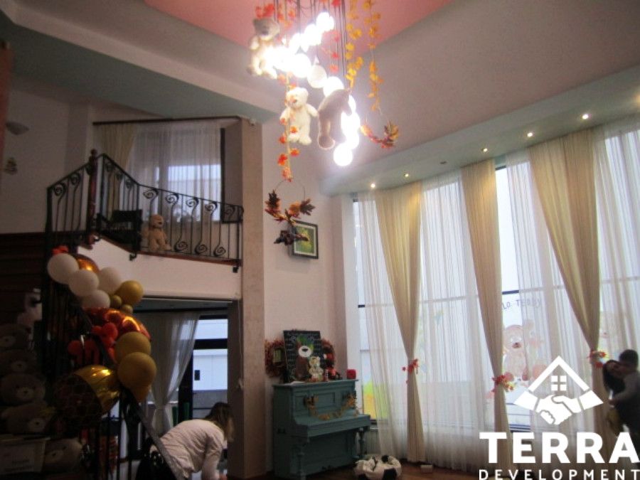 Vilă spectaculoasă cu vedere la mare – zonă exclusivistă Trandafirul – fotografia 12 din 18
