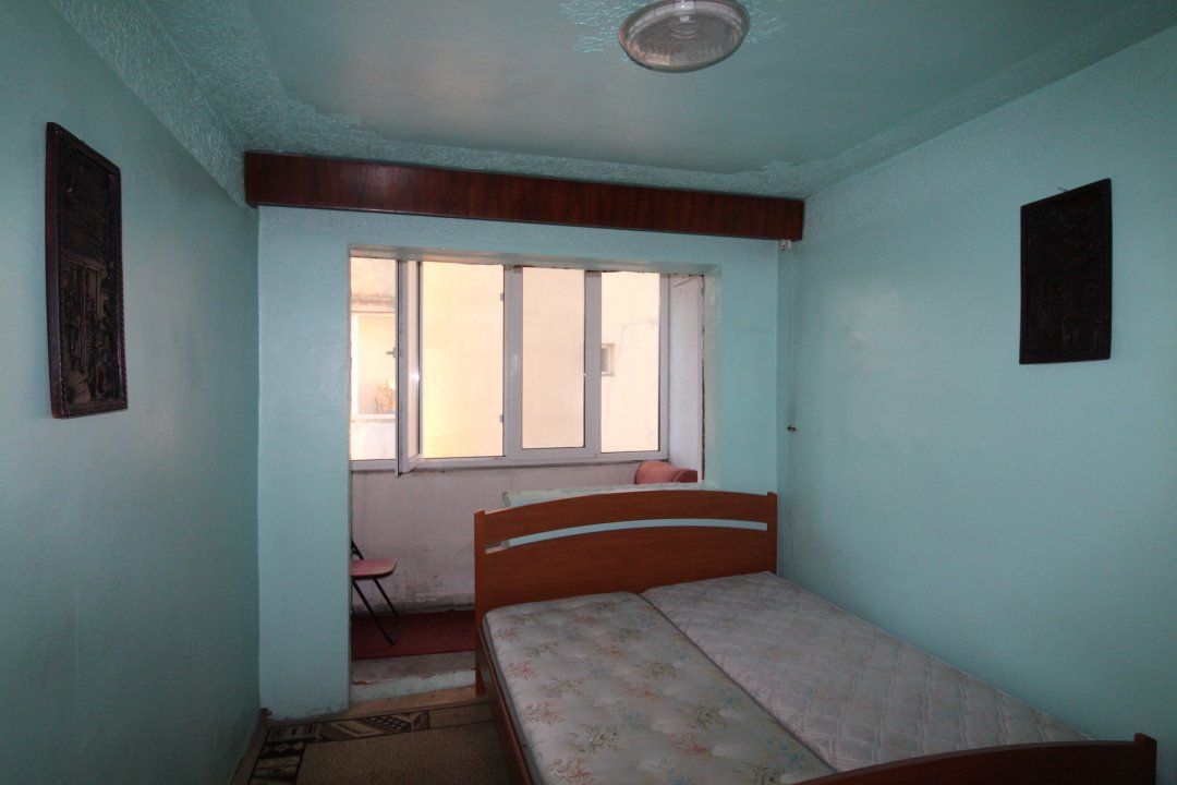 EFORIE NORD- apartament cu 4 camere la etajul 1, cu 2 gr sanitare, 2 balcoane – fotografia 7 din 11