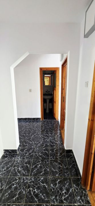 3 camere cu 2 bai si 2 balcoane – fotografia 11 din 14
