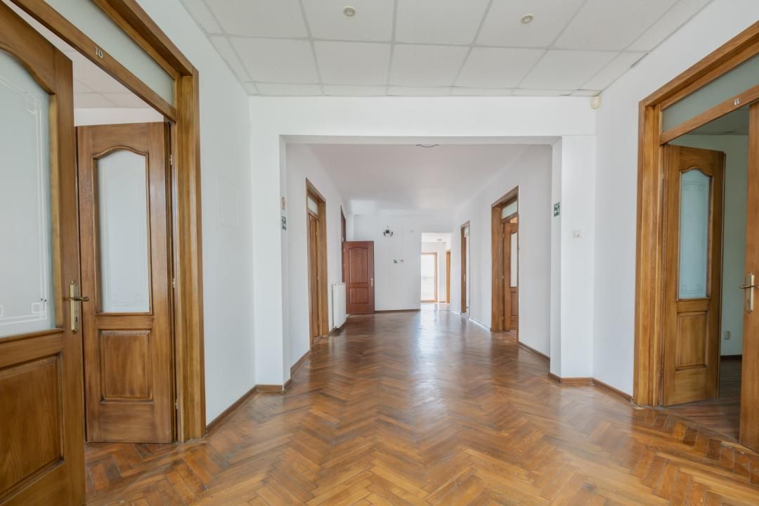 Una dintre puținele clădiri individuale cu curte proprie din Peninsula Constanța – fotografia 16 din 21