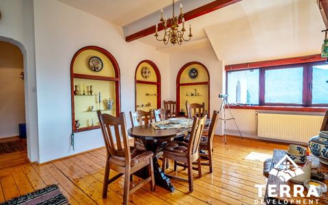 Apartament spectaculos de 5 camere în Sinaia cu priveliște de vis către munte