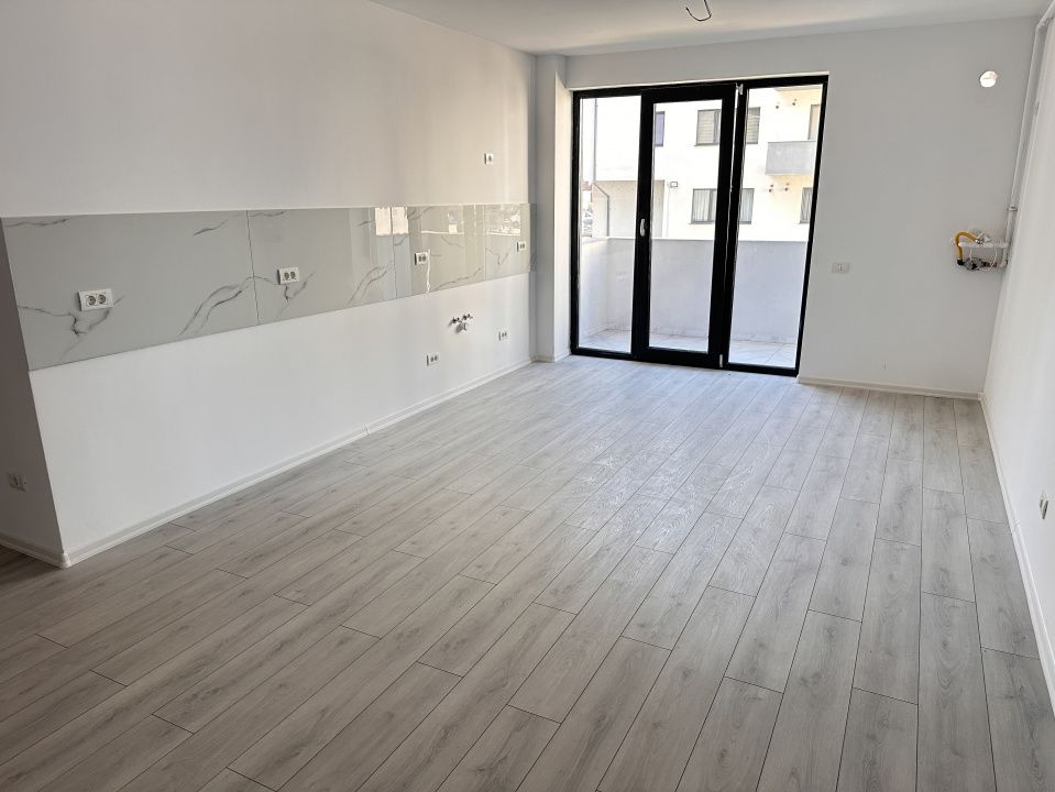 Apartament 3 camere  | 1 Baie | 1 Balcon | 61 mp. | Bloc NOU | Lift  | Central I – fotografia 10 din 13